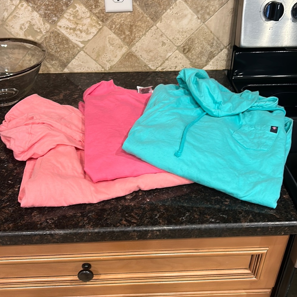 3 Simply Southern Longsleeve Shirts & Hoodies Medium